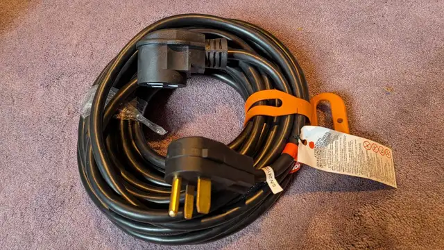 Brand-New 50 FT Heavy-Duty  Extension Cord in General Electronics in Oakville / Halton Region - Image 3