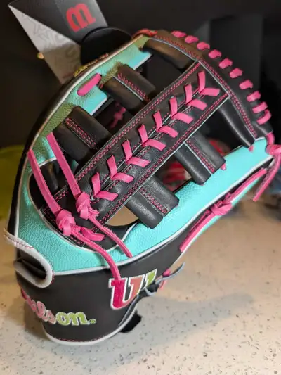NEW Wilson A2K 1810 12.75" RHT, View more