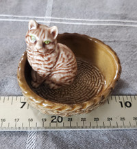 Vintage WADE Tabby Cat In a Basket Porcelain Trinket Dish. Eng