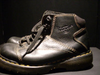 Dr. Martens leather boots (size 6)