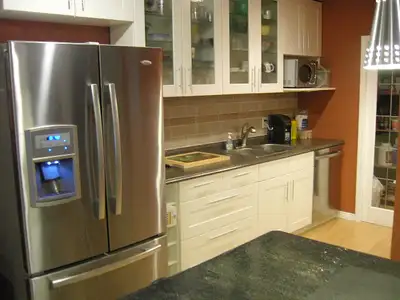 A 5 minute drive from downtown, located in upscale Norwood, this newer 2-story home has over 1600 sq...