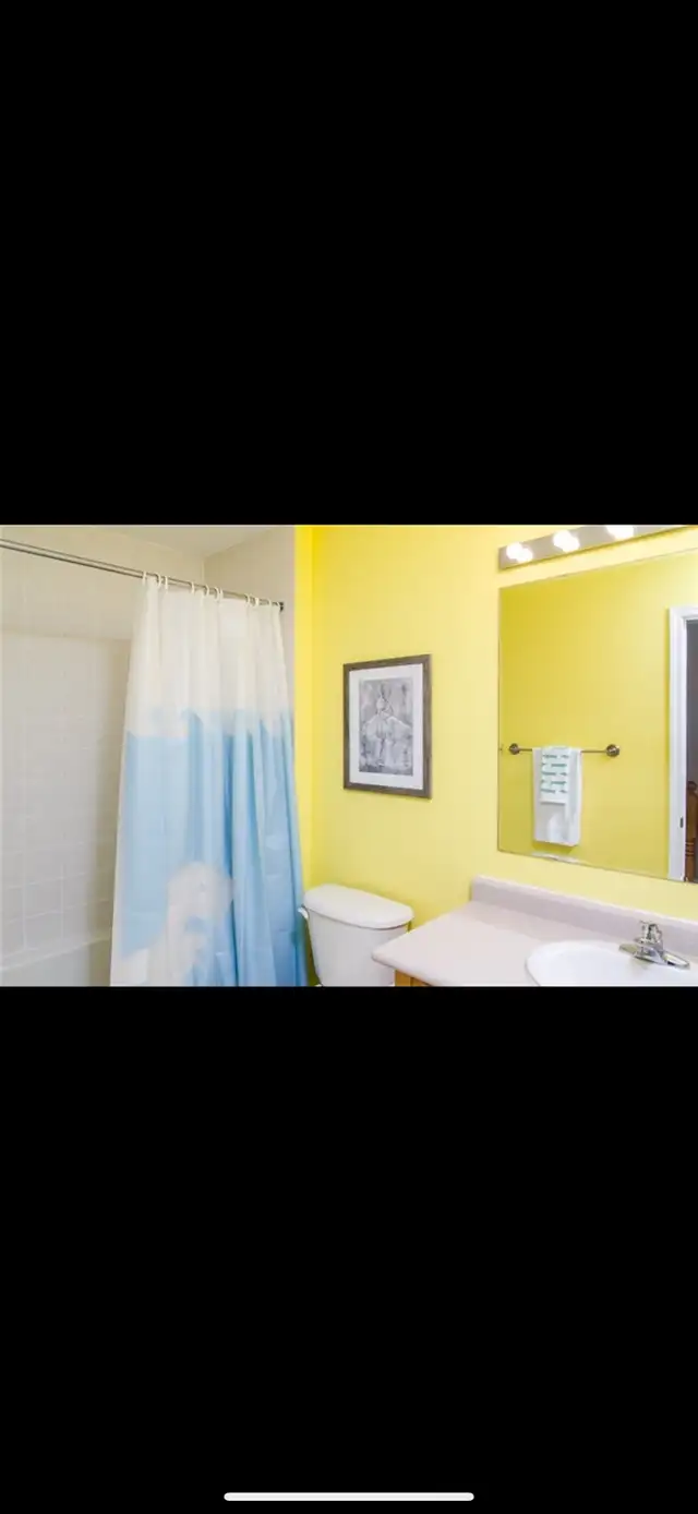 room for rent  in Room Rentals & Roommates in Oakville / Halton Region - Image 4