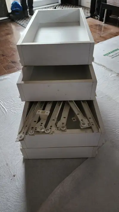 Tirroir/drawer, View more