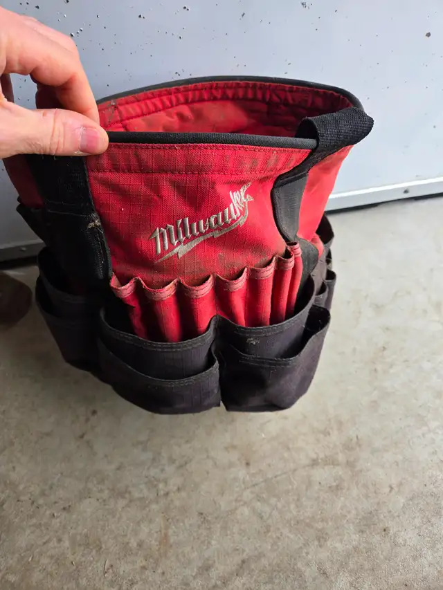 Milwaukee tool bag.65565394610691122