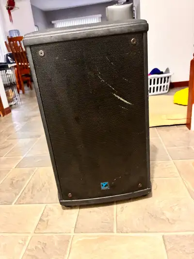 Yorkville nx25p 200w powered monitor for sale. Its Missing the mic in jack, I believe (but don’t quo...