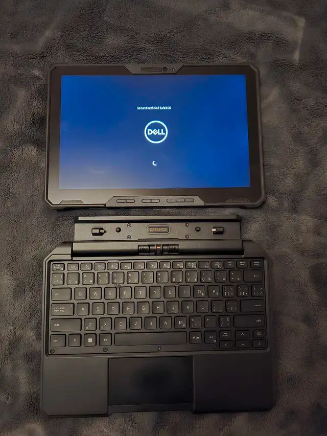 Dell Latitude Rugged Extreme 7230 Tablet in Laptops in Edmonton - Image 2