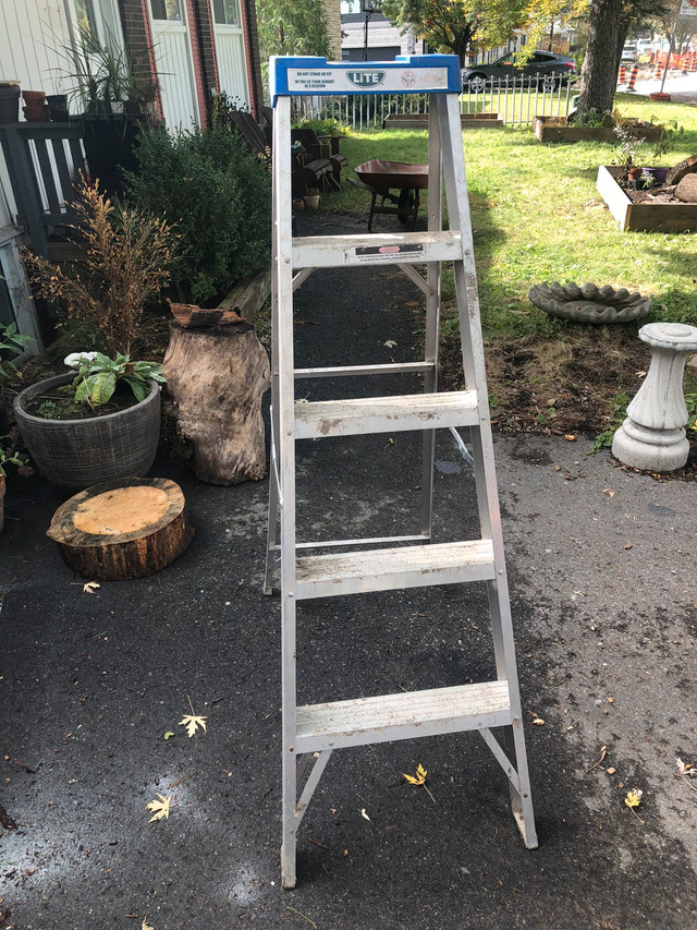 PENDING 5 foot Ladder LITE step ladder 50 Ladders & Scaffolding
