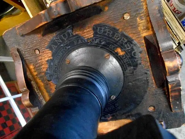 Banc de Piano Victorien Pivotant Antique in Pianos & Keyboards in Sherbrooke - Image 8