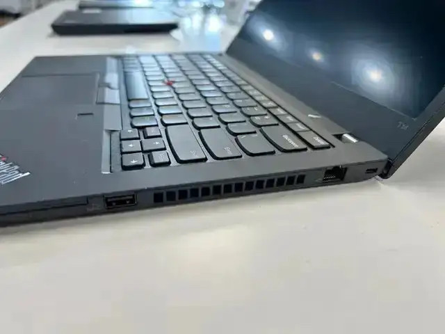 good laptop i5-10th GEN, 16G, Lenovo Thinkpad T14 Gen 1 14"!! in Laptops in Markham / York Region - Image 3