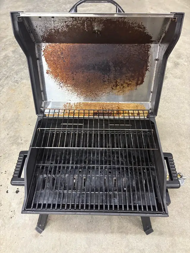 Portable BBQ in BBQs & Outdoor Cooking in Ottawa - Image 3