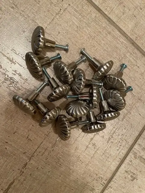 6 Various Kinds of Pulls and Knobs428820866773166082