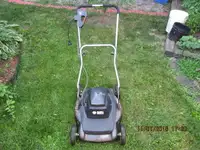 ClassicBlack&Decker Model LM1840  ElectricLawnmower Works Well