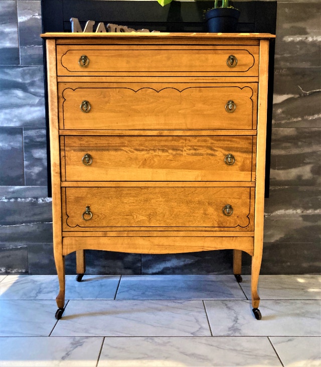 Vintage French Provincial Four (4) Drawer Dresser on Casters Dressers