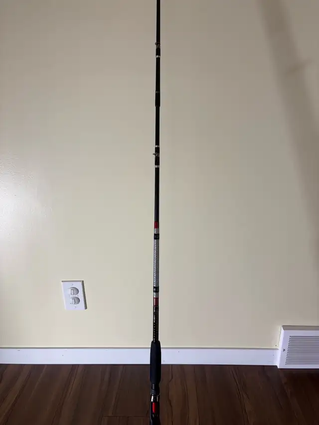 Fishing rod for sale in Fishing, Camping & Outdoors in Calgary - Image 2