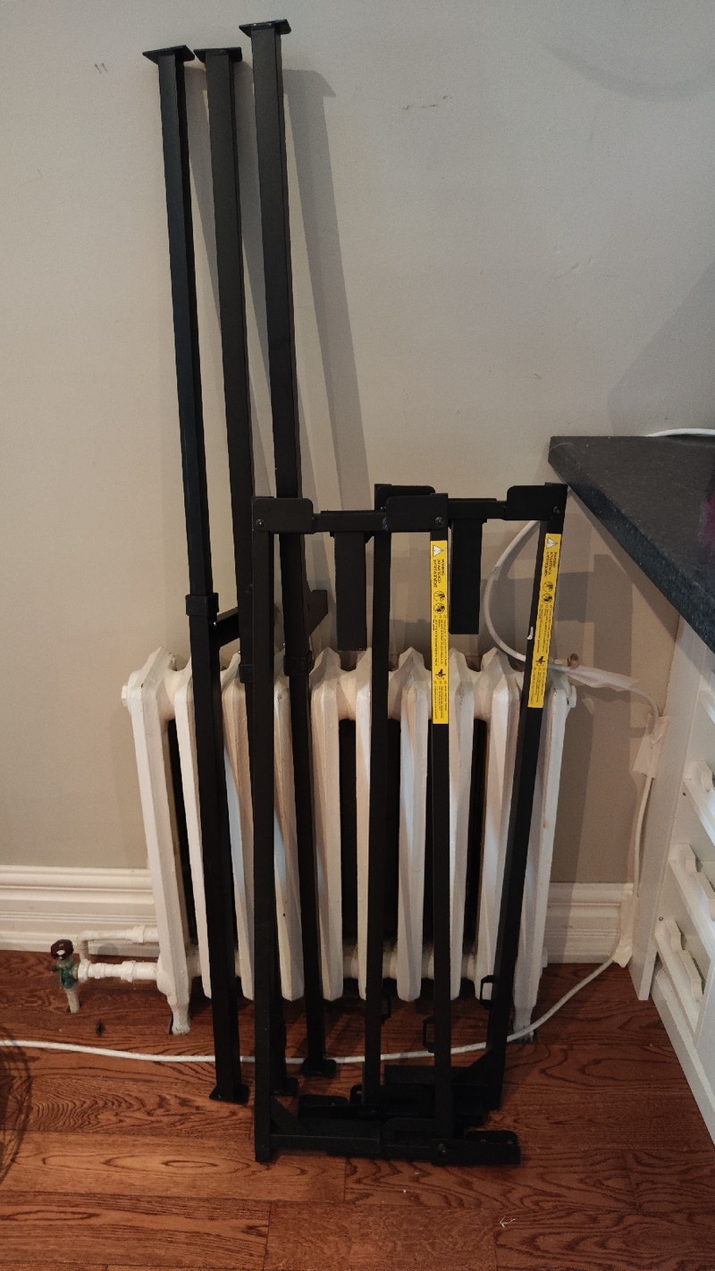 Queen bed frame (Amazon basics) Beds & Mattresses City of Toronto