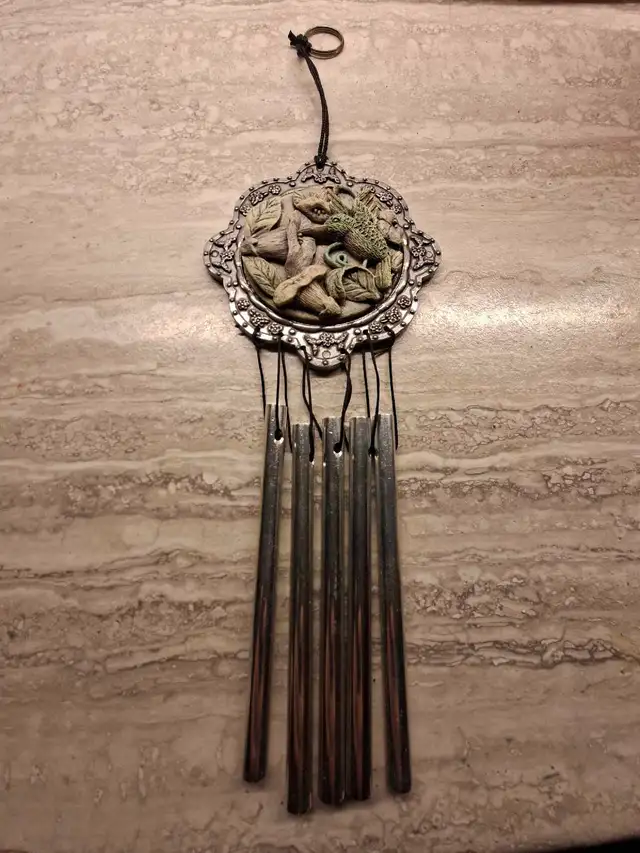 Multiple hummingbird windchimes