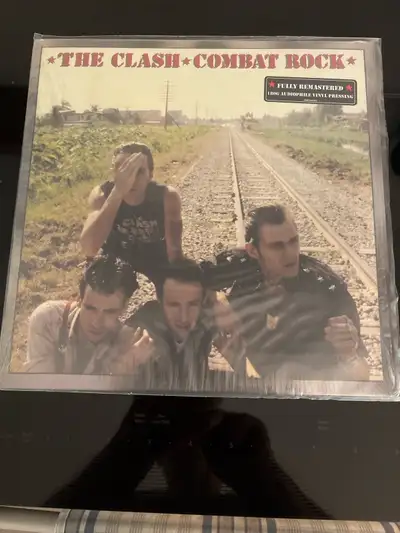Like new The Clash ⭐️ Combat Rock 180 G Audiophile Pressing. Price is firm. Thanks