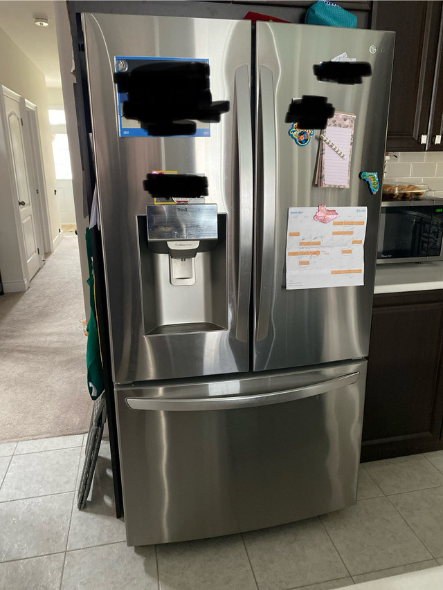 LG  36in 29 cu. Ft French Door Refrigerator in Refrigerators in St. Catharines
