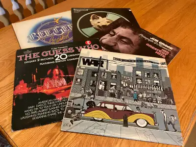 A collection of 5 vintage Vinyl lp’s. War -The World Is A Ghetto, original, rare, vinyl LP UAS-5652,...