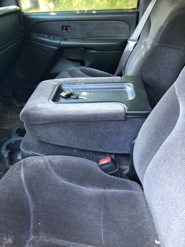 GMC, 2001, 5.3, 4x4, 1800 obo, tow mirrors, 18” black iron rims Cars & Trucks Calgary Kijiji