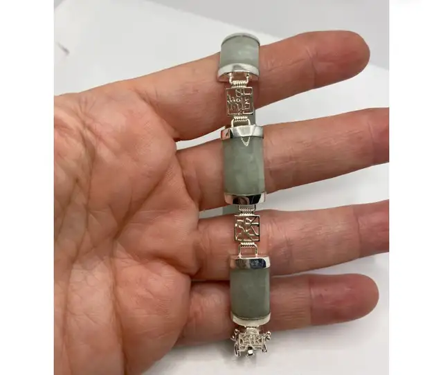 For sale…Vintage Jade and Sterling Silver Bracelet in Jewellery & Watches in London - Image 4
