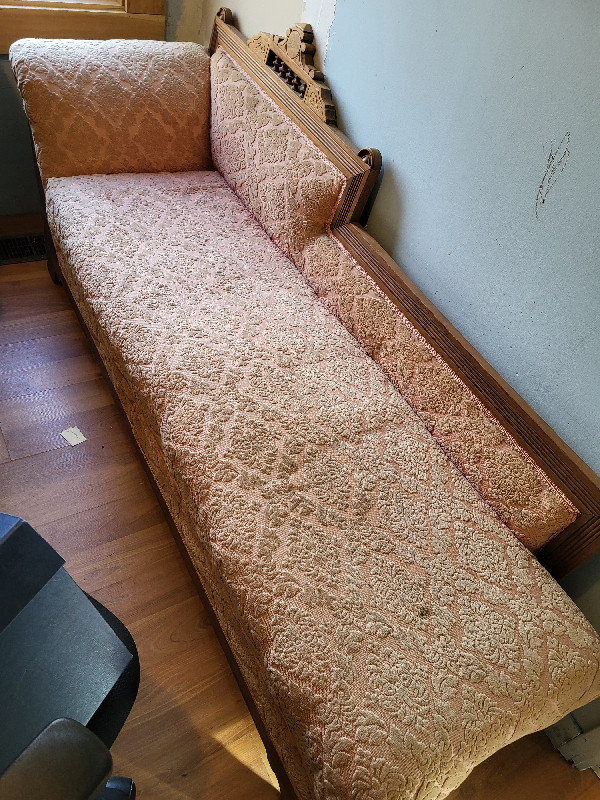 Antique chaise lounge in Chairs & Recliners in Annapolis Valley