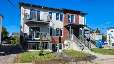 GRAND 5 1/2 LUMINEUX NEUF à l'étage, à louer 1650$/M JE PAIE VOTRE DÉMÉNAGEMENT** Disponible le 1er...