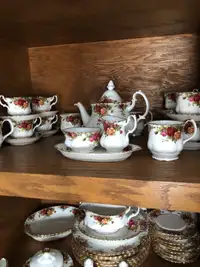 Royal Albert Old Country Roses-Authentic