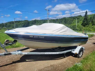 16 ft fiberglass bow rider used very little in last 15 years,just came out of service at Brothers co...