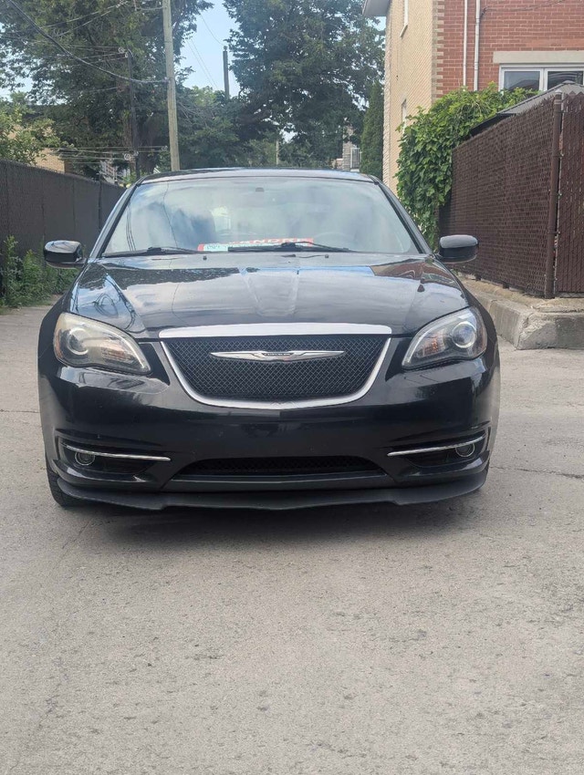 2013 Chrysler 200S V6 3.6L – 283 HP | Carfax Clean | Inspection — photo 3