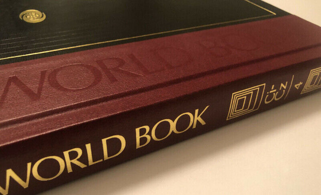 World Book Encyclopedia Ci - Cz Volume 4 Burgundy Gold Grit in Other in City of Toronto