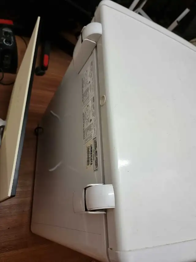 Danby Chest Freezer 3.5cu in Freezers in City of Toronto - Image 5