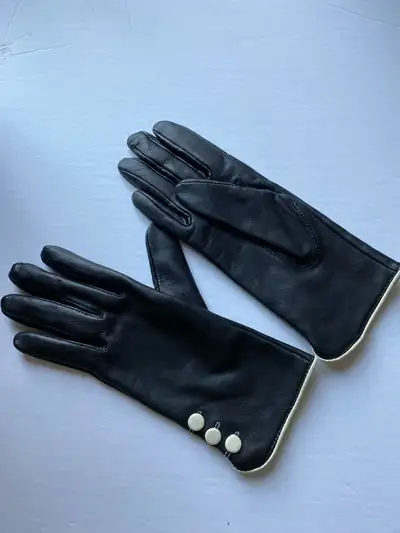 Ladies  Gloves Small, View more