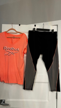 Ensemble sport legging et t-shirt Reebok 