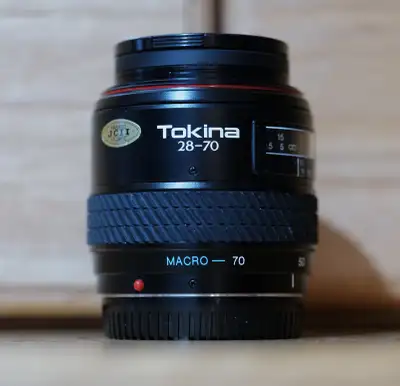 Offering one Tokina AF270, 28-70mm Zoom/Macro Lens, for Minolta or Sony cameras. Adapter required fo...