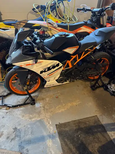 Selling my used 2015 KTM RC390, a compact sportbike perfect for carving through city streets or enjo...
