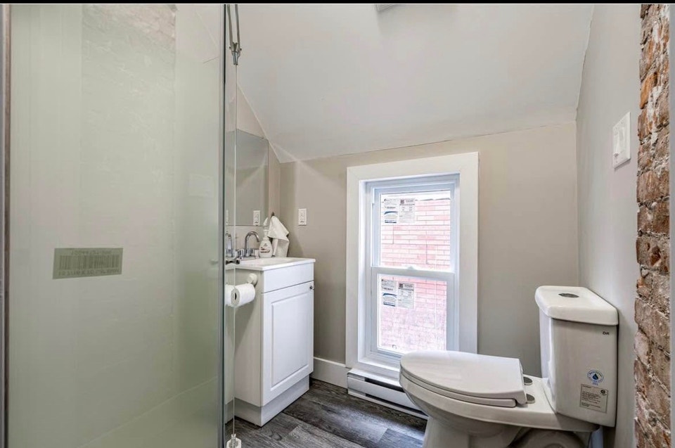 upper level of a duplex 2