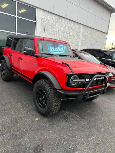 2022 Ford Bronco Wildtrak – High Package – Leather – Beadlock Wheels – Ultra Low KM Bought this Bron...