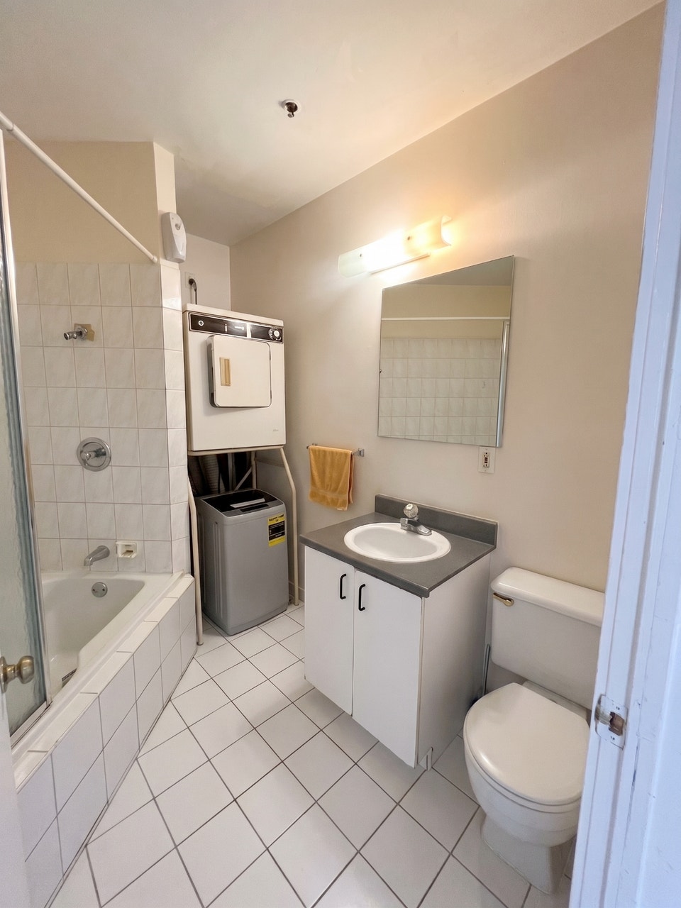 50% 1er Mois - 2 1/2 Metro Papineau Montréal Appartment 5