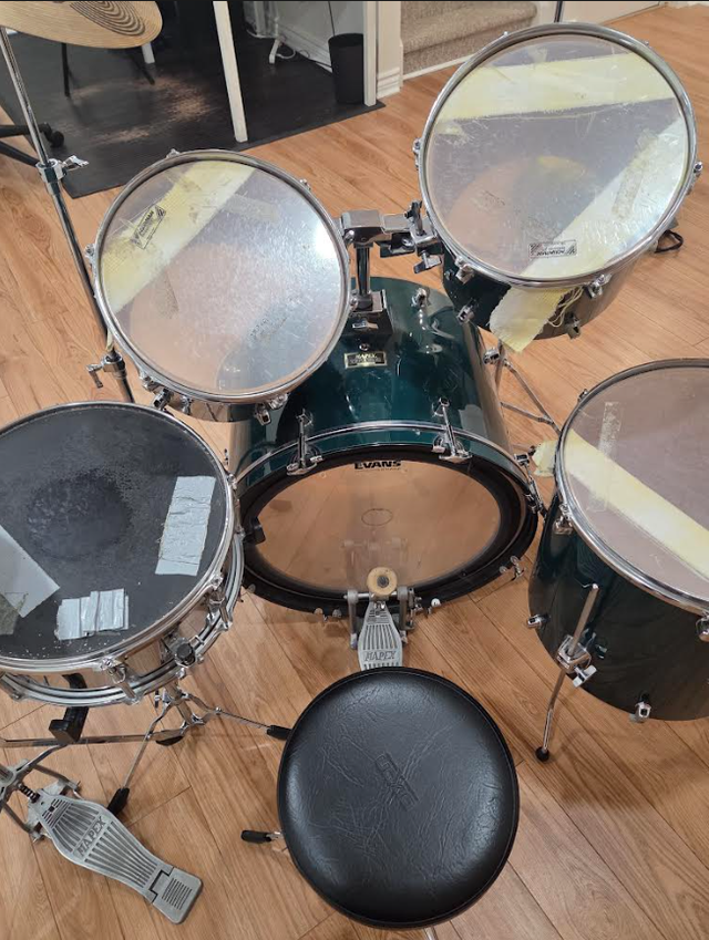 Mapex Drum Kit with Sabian B8 Cymbals in Drums & Percussion in Ottawa - Image 5