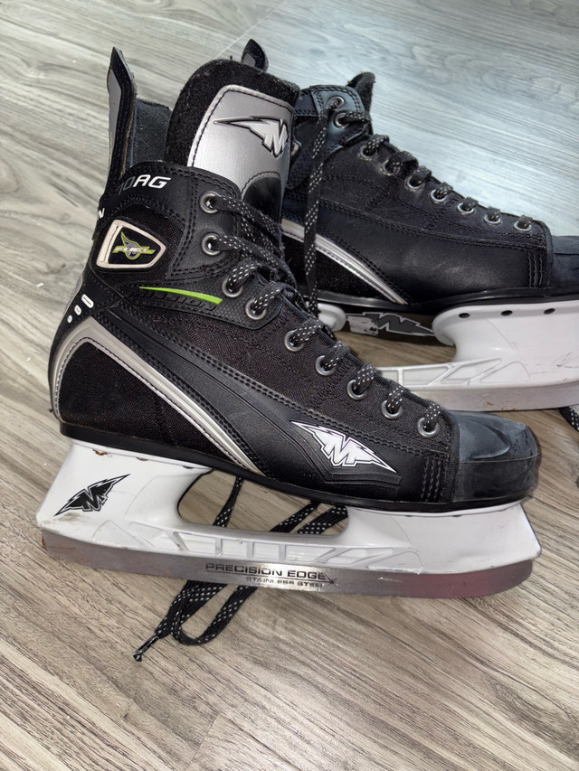 Precision edge ice skates men patins dans Patins et patins à roulettes  à Ville de Montréal - Image 2