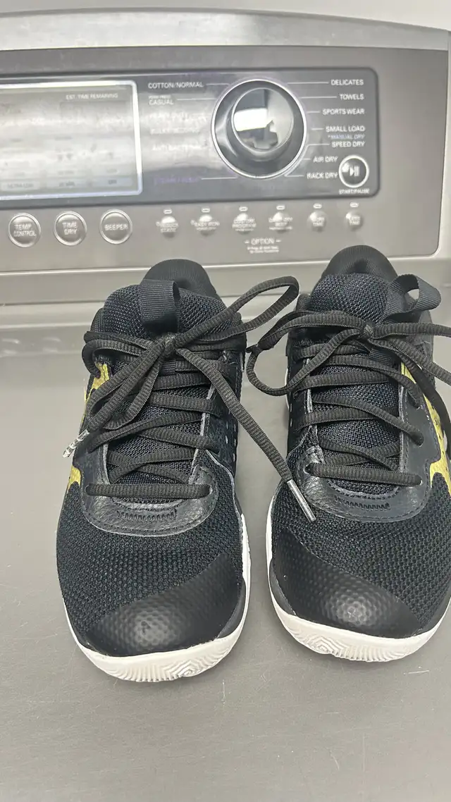 Under Armour Shoes in Men's Shoes in Oshawa / Durham Region - Image 3