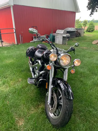 Excellent condition, always kept indoors, 91,000 kms (approximately) 2nd owner. New Stator 3 years a...