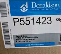 New! Box of 5 Genuine Donaldson P551423 Fuel Filters