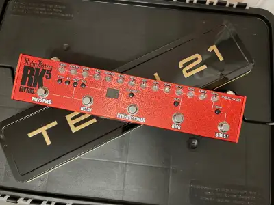 Tech 21 Ritchie Kotzen RK5 Fly Rig V2, View more