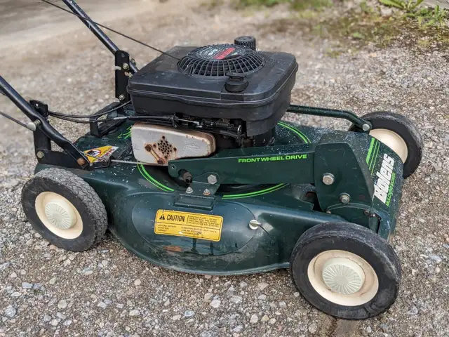 Self propelled Bolens mower62863265037185123