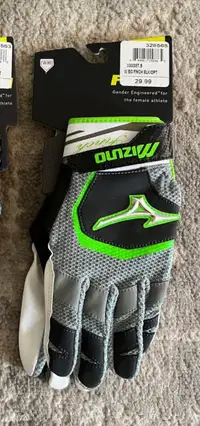 Brand new Mizuno ladies fastpitch/softball batting gloves