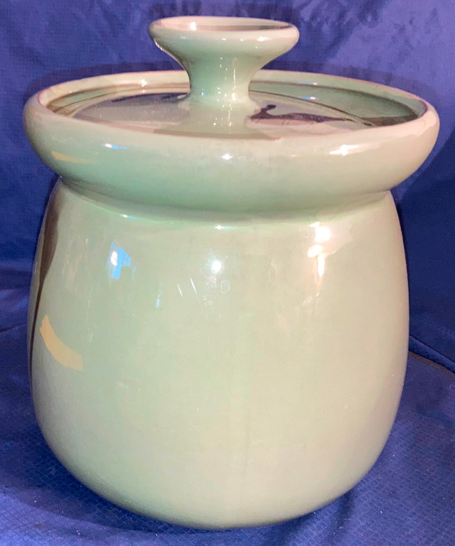 Vtg BMP Pottery Celadon Glaze Slate Green Cookie Biscuit Jar in Arts & Collectibles in City of Toronto - Image 4