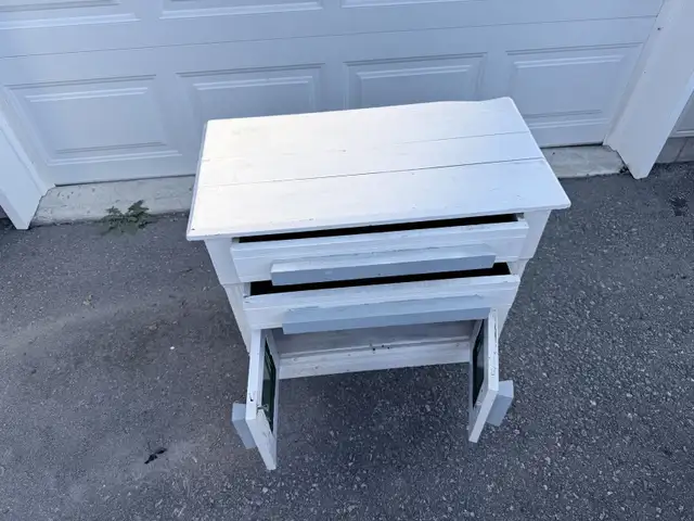  vintage cabinet  in Hutches & Display Cabinets in Peterborough - Image 5