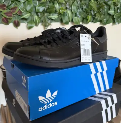 Up for sale Adidas STAN SMITH LUX . High quality leather. New in a box. Colour black. Size 13US. Mor...